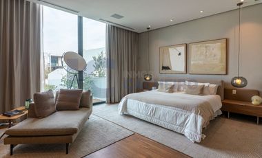 Residencia en Venta de Autor con Vista a La Huasteca · Cordillera