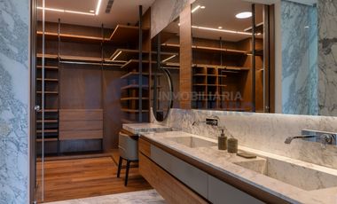 Residencia en Venta de Autor con Vista a La Huasteca · Cordillera