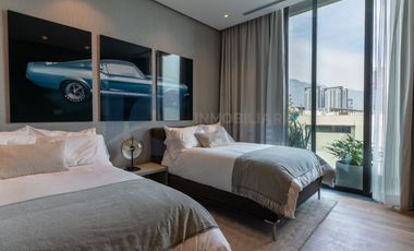 Residencia en Venta de Autor con Vista a La Huasteca · Cordillera