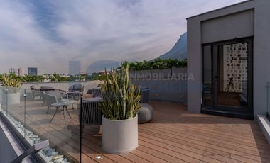 Residencia en Venta de Autor con Vista a La Huasteca · Cordillera