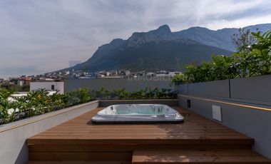 Residencia en Venta de Autor con Vista a La Huasteca · Cordillera