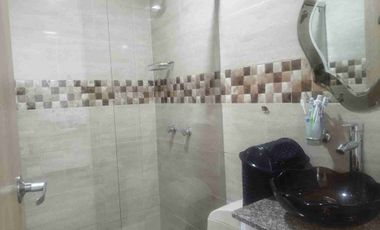 VENDO HERMOSA CASA EN FUSAGASUGA CAMBULOS DE TRES PLANTAS.