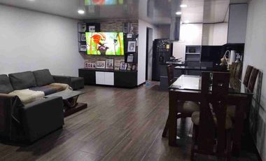 VENDO HERMOSA CASA EN FUSAGASUGA CAMBULOS DE TRES PLANTAS.