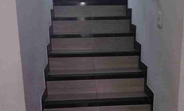 VENDO HERMOSA CASA EN FUSAGASUGA CAMBULOS DE TRES PLANTAS.