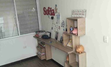 VENDO HERMOSA CASA EN FUSAGASUGA CAMBULOS DE TRES PLANTAS.