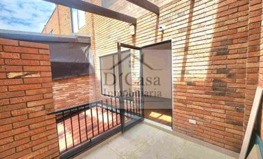 AVENIDA 24 DE MAYO - CASA DE VENTA EN CUENCA POR ESTRENAR
