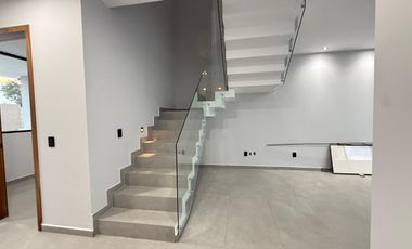 Casa en venta en coto Cerezo Valle Imperial