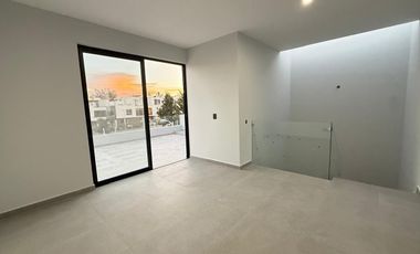 Casa en venta en coto Cerezo Valle Imperial