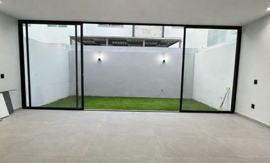 Casa en venta en coto Cerezo Valle Imperial