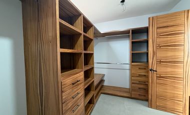 Casa en venta en coto Cerezo Valle Imperial