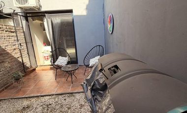 VENTA MONOAMBIENTE CON PATIO - Pichincha