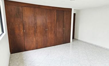 CASA EN VENTA EN DOS NIVELES