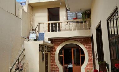 CASA CENTRAL EN VENTA