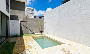 Casa en venta con Alberca zona sur pte dentro de Frac privado cerca del tec Tuxtla