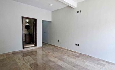 Casa en venta con Alberca zona sur pte dentro de Frac privado cerca del tec Tuxtla