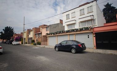 CASA EN VENTA EN METEPEC