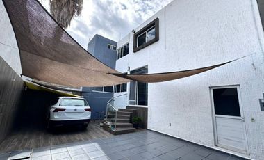 Casa en Venta en Lomas del Tecnológico muy cerca de Plaza San Luis.