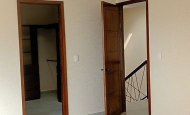 Casa en venta en Residencial Fresnos 4 recámaras - Cacalomacán