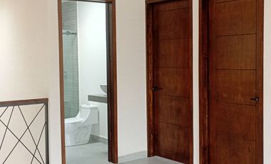 Casa en venta en Residencial Fresnos 4 recámaras - Cacalomacán