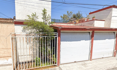 Casa en Venta en C. Calandrias, Loma Bonita, 47913 La Barca, Jal., México