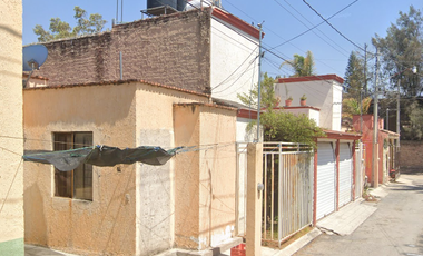 Casa en Venta en C. Calandrias, Loma Bonita, 47913 La Barca, Jal., México