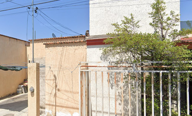 Casa en Venta en C. Calandrias, Loma Bonita, 47913 La Barca, Jal., México