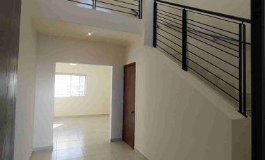 CASA EN RENTA SECC ALMAR