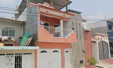 Casa en Venta en C. Alejandrina, Jardines del Pedregal, 29049 Tuxtla Gutiérrez, Chis., México