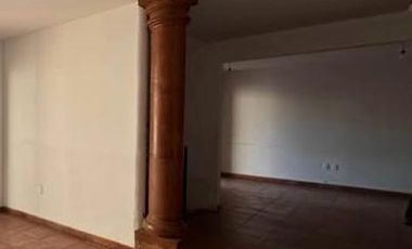 Invierte seguro: casa con alto potencial y ubicación estratégica