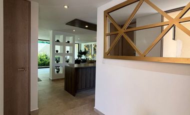 ESTRENA CASA EN PRIMER CUADRO DE ZIBATÁ