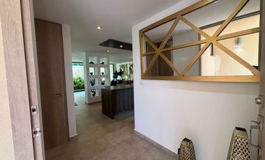 ESTRENA CASA EN PRIMER CUADRO DE ZIBATÁ