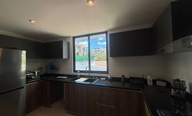 ESTRENA CASA EN PRIMER CUADRO DE ZIBATÁ