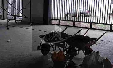 Edificio Por Estrenar En Arriendo en Cumbayá
