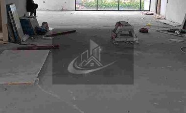 Edificio Por Estrenar En Arriendo en Cumbayá