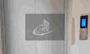 Edificio Por Estrenar En Arriendo en Cumbayá