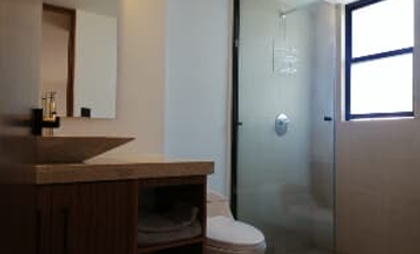 CASA EN FRACCIONAMIENTO EL VALLE EN TIJUANA B.C. !!!!!