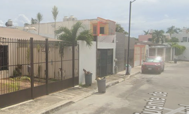 GRAN OPORTUNIDAD DE CASA A BUEN PRECIO de ADJUDICACION  ¡¡REMATE!!  Priv. Fuente de Agua Azul 26, Santa Fe del Carmen, 77712 Playa del Carmen, Q.R.