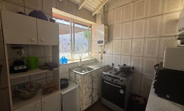 VENDO  CENTRICA CASA CON AMPLIO TERRENO EN AVDA BRASIL ESPECIAL EMPRESA