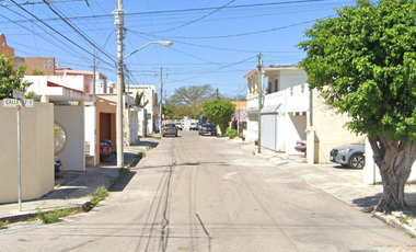 Casa en Venta en C. C. 94, Residencial Pensiones, 97219 Mérida, Yuc., México