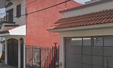 Casa en Venta en C. Fuerza Aérea, Villas de la Magdalena, Uruapan, Michoacán, México