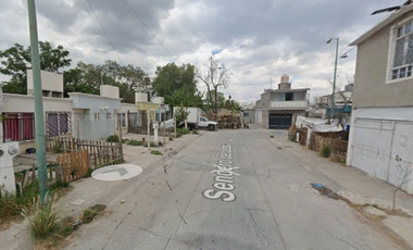 ¡Excelente oportunidad de adquirir esta casa en venta de remate bancario!( ya con posesión - lista para firmar y entregar )