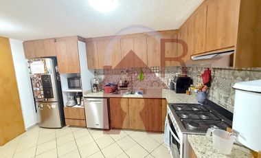 Venta casa Duplex en esquina y en Fraccionamiento Cerrado