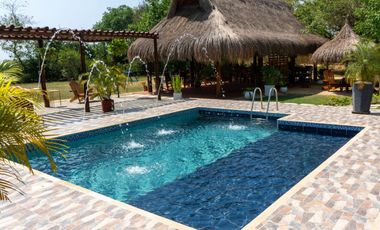 FINCA EN VENTA EN ARJONA, BOLIVAR CON PISCINA
