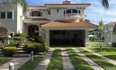 CASA EN RENTA EN VALLE REAL