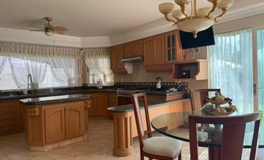 CASA EN RENTA EN VALLE REAL