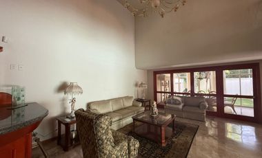 CASA EN RENTA EN VALLE REAL