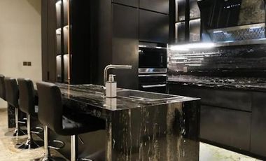 Villa murah lokasi strategis dekat ke Pison Seminyak, dijual.