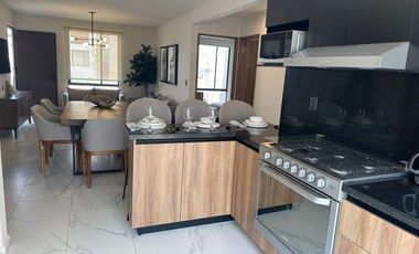 VENTA - El Refugio. Departamento en planta baja de 2 recámaras