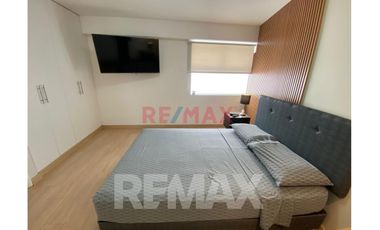 VENTA DE DEPARTAMENTO  EN SURCO URBANIZACION LA CASTELLANA