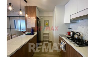 VENTA DE DEPARTAMENTO  EN SURCO URBANIZACION LA CASTELLANA